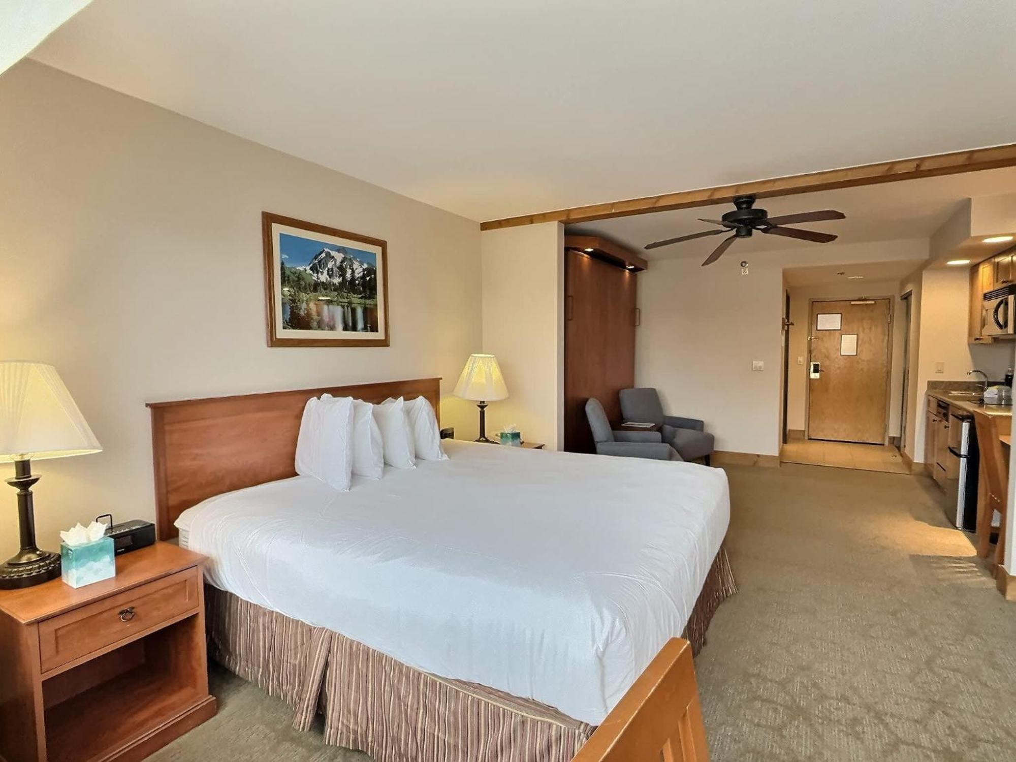 קרסטד באט Studio 518 At Perfect Location With Pool And Hot Tub מראה חיצוני תמונה